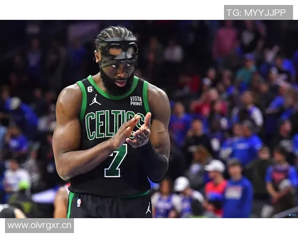 下半场球队稳健发挥杰伦布朗引领逆转20分展现领袖风范